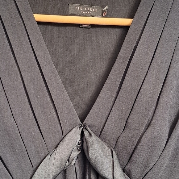 Ted Baker Cocktail/Formal Dress Size 0 - Picture 3 of 9